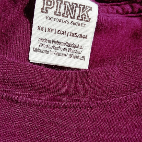 A maroon long sleeve shirt - Picture 3 of 3